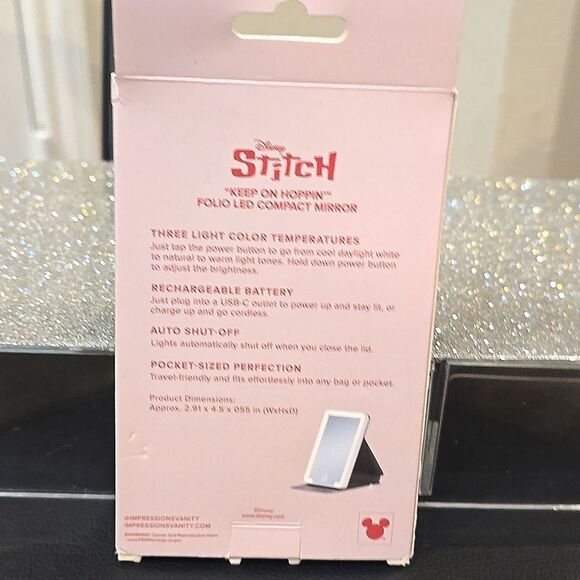 Impressions X Stitch, "Keep On Hoppin" Folio LED Compact Mirror - Picture 4 of 5